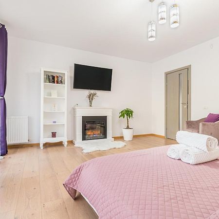 Apartamente Lavender Braşov Exteriör bild