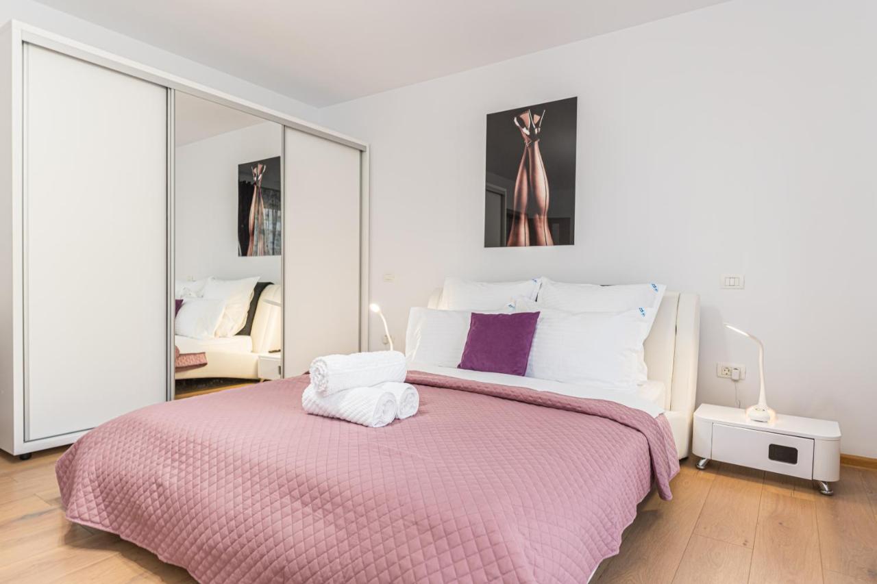 Apartamente Lavender Braşov Exteriör bild